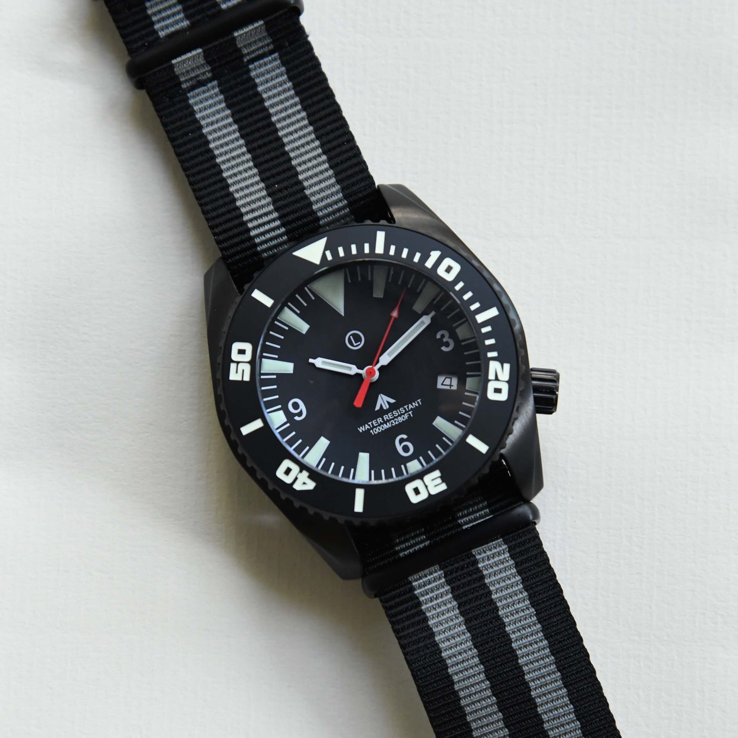 Deep Dive 1000m divers watch, black edition, 44mm, Super-Luminova, NATO strap, headshot