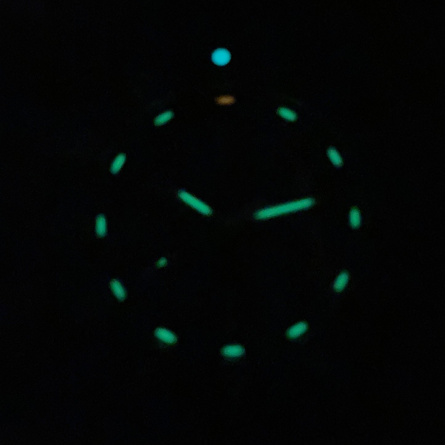 The tactic watch seen in the dark. Highlighting its legibility in darkness where Swiss Tritium GTLS illumination provides constant, self-powered visibility, far superior to traditional luminescent paints.