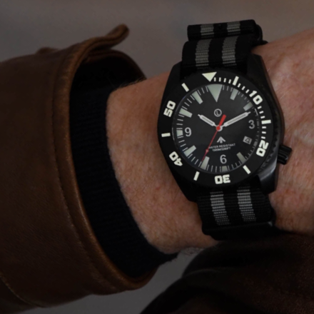 Enoksen 'Deep Dive' E01/T Swiss Quartz Watch - Black Edition - 44mm