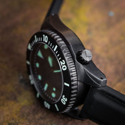 Deep Dive Final Edition ◇ Automatic Dive Watch - 44mm - Black Dial Edition