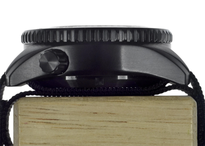 Deep Dive 1000m divers watch, black edition, 44mm, Super-Luminova, NATO strap, close up on crown 