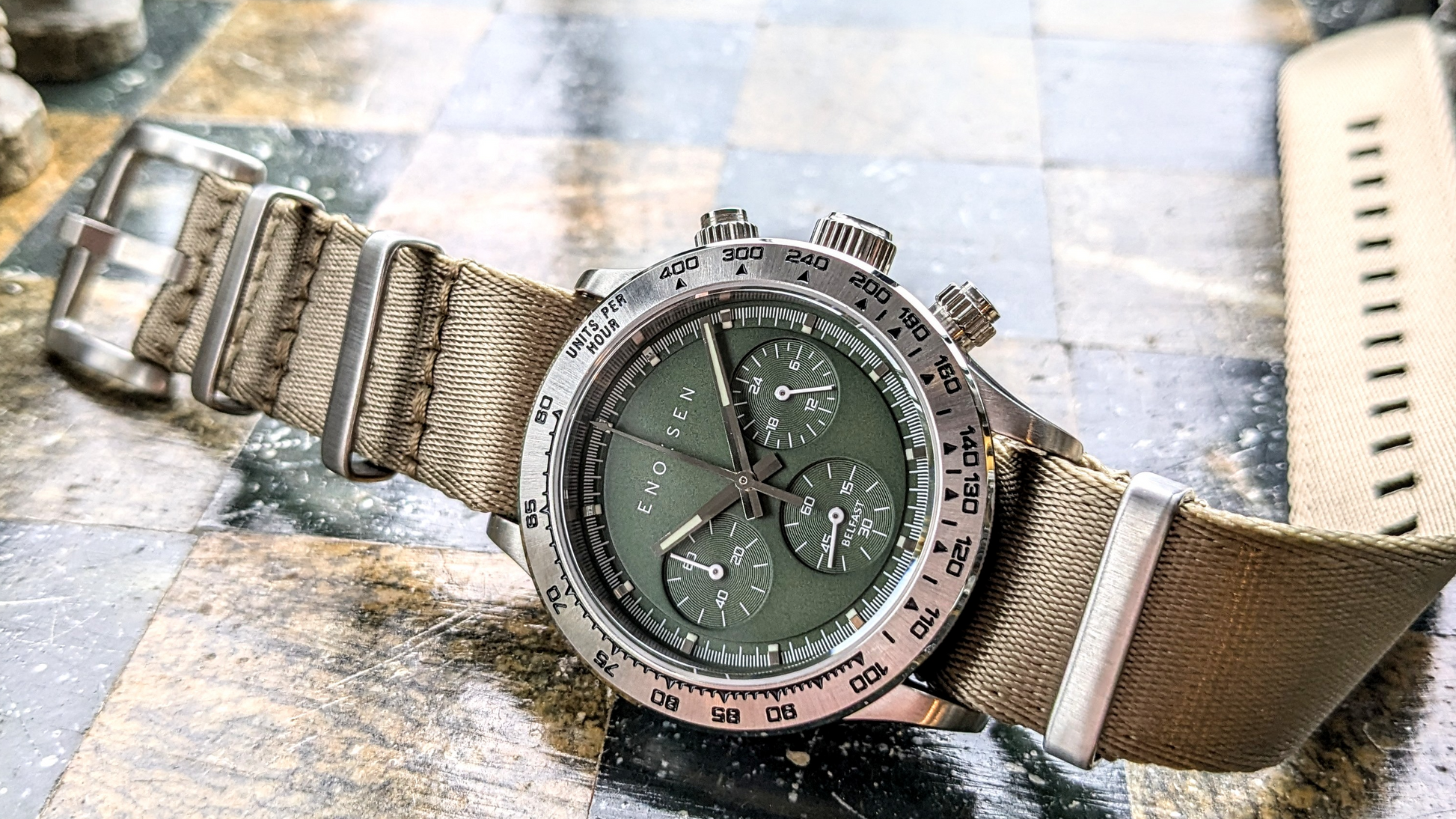 KRONO E08/C ◇ Meca-Quartz Chronograph - 39mm - Green Steel – By KRONO E08/C ◇ Meca-Quartz Chronograph - 39mm - Green Steel – By