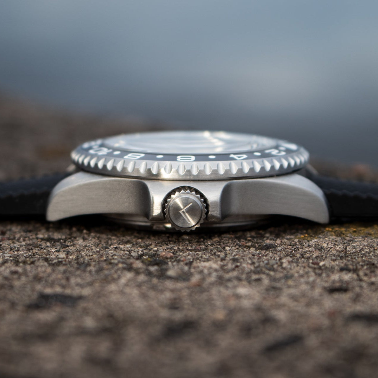 Enoksen ROAM E07/A - Mechanical GMT Watch - 41mm