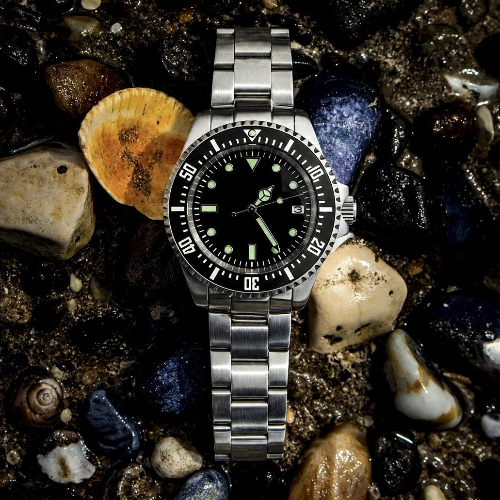 DIVE E02/J ◇ Automatic Diver's Watch - 40mm - Black Dial Edition