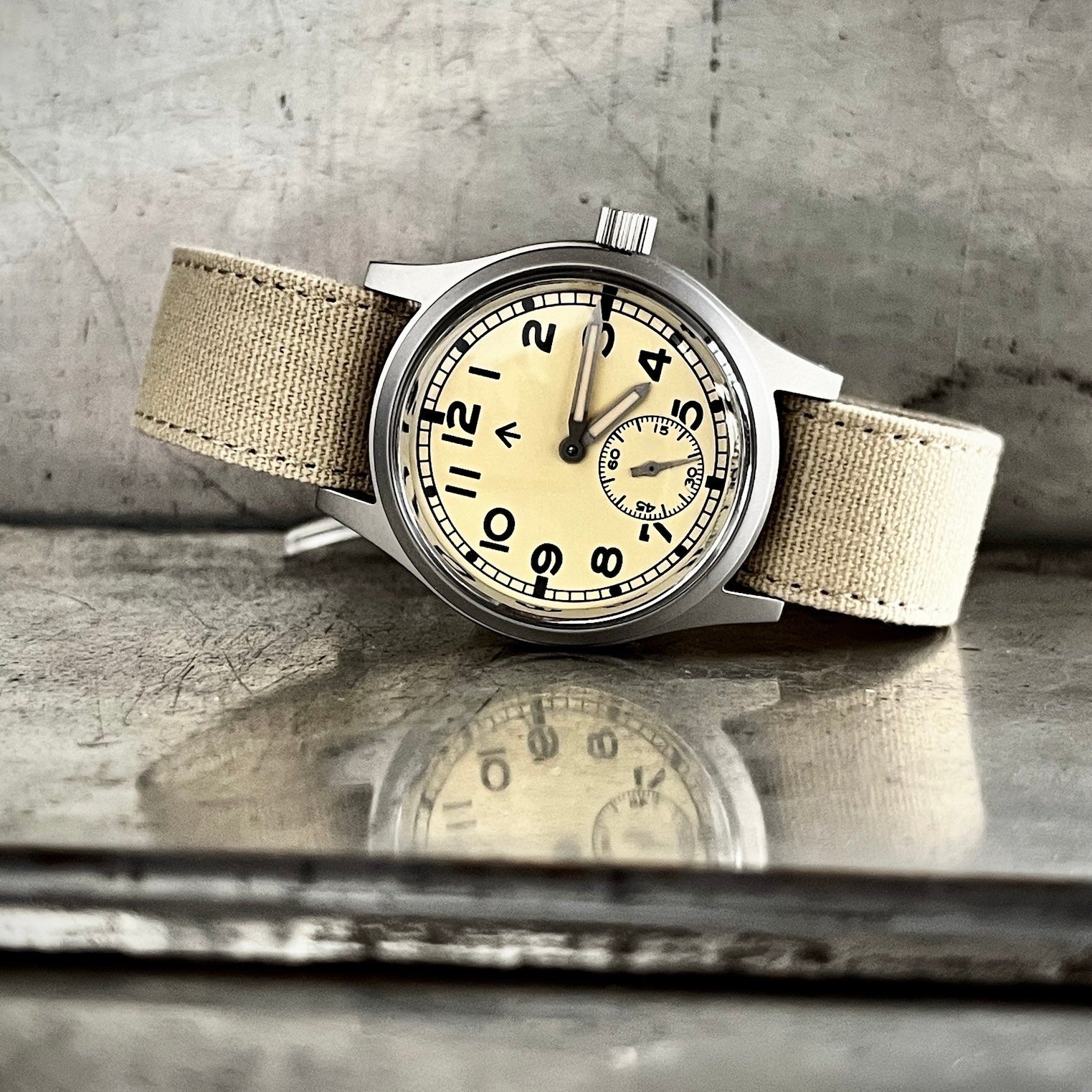 Dirty Dozen Military Watch ◇ ENOKSEN Fly E03/T ◇ Automatic Cream