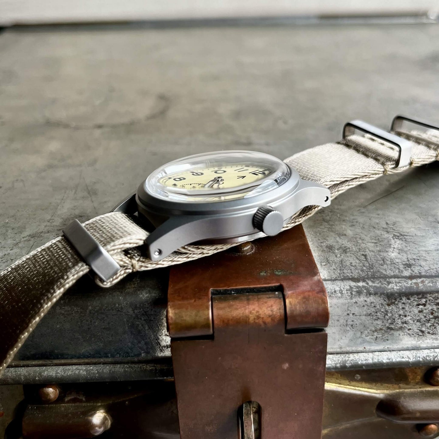 FLY E03/T ◇ Automatic Dirty Dozen Watch - 36mm - Cream Edition