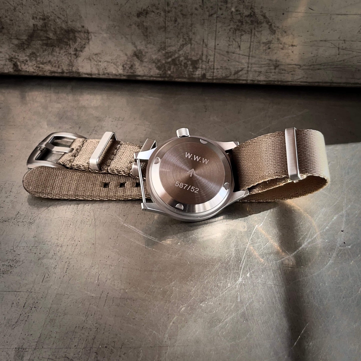 FLY E03/T ◇ Automatic Dirty Dozen Watch - 36mm - Cream Edition
