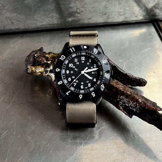 TACTIC E09/BQ  ◇ Swiss Quartz Tactical Watch - 42mm - Black Edition