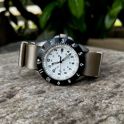 TACTIC E09/AQ  ◇ Swiss Quartz Tactical Watch - 42mm - White Edition