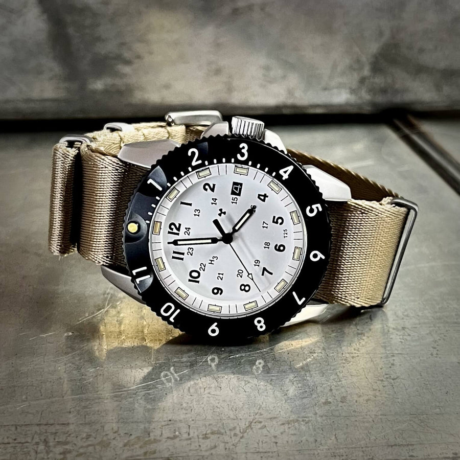TACTIC E09/AQ  ◇ Swiss Quartz Tactical Watch - 42mm - White Edition