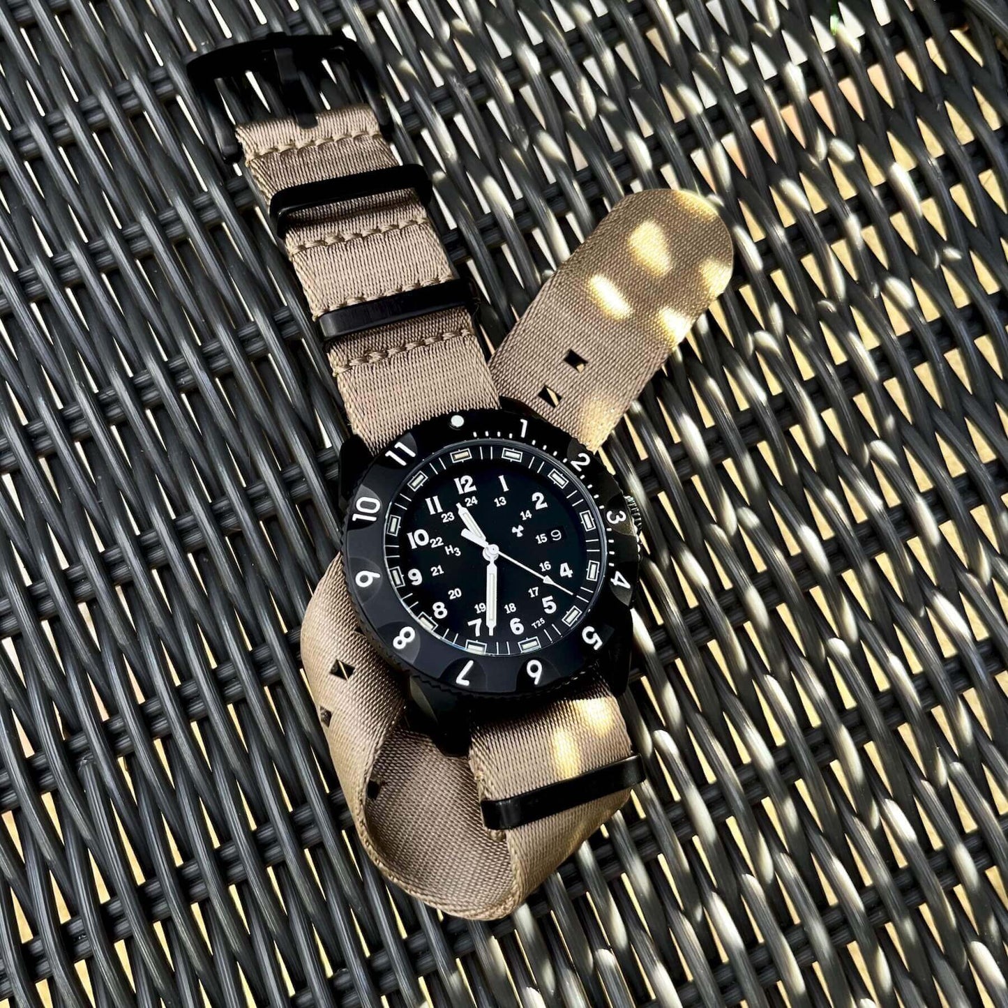 TACTIC E09/BQ  ◇ Swiss Quartz Tactical Watch - 42mm - Black Edition