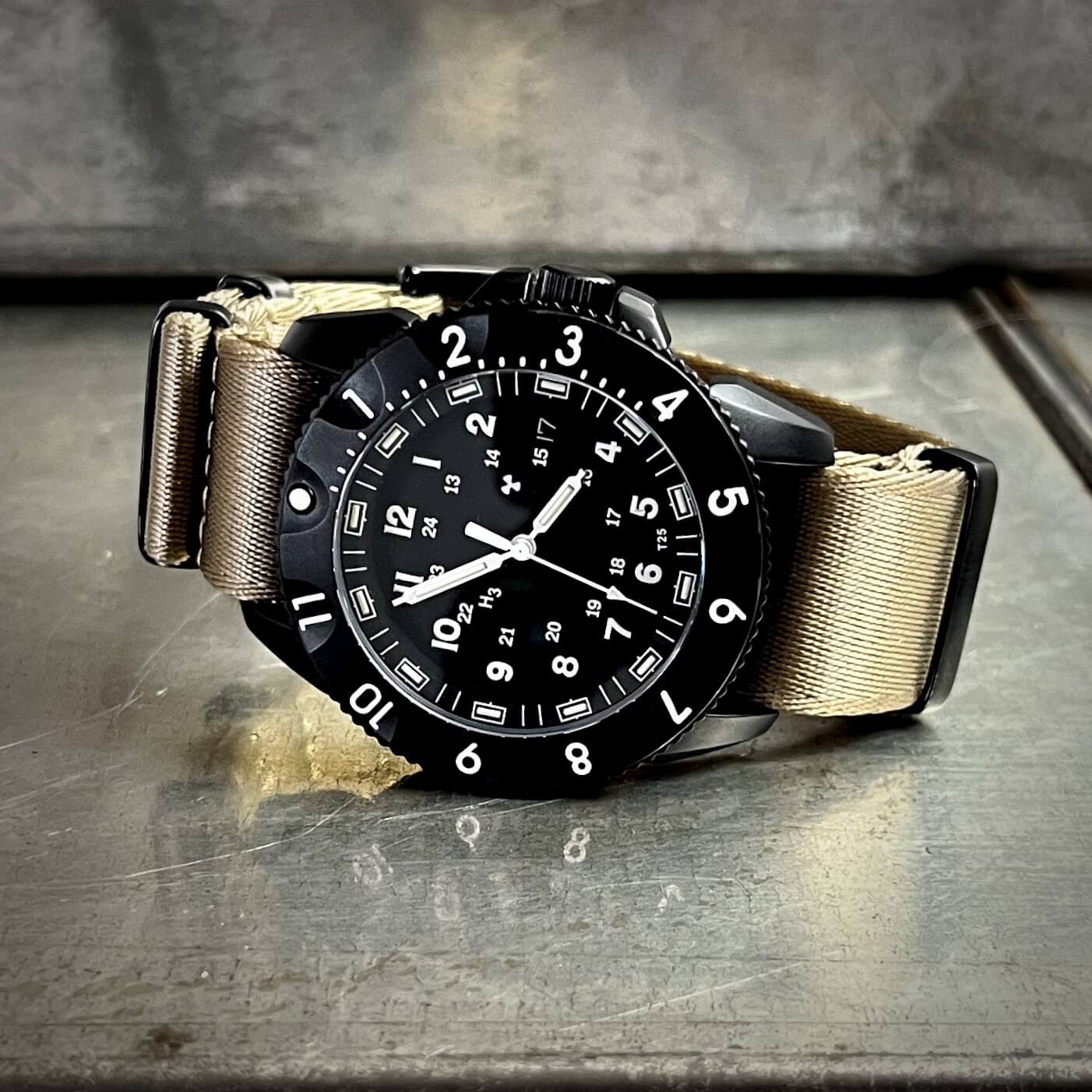 TACTIC E09/BQ  ◇ Swiss Quartz Tactical Watch - 42mm - Black Edition