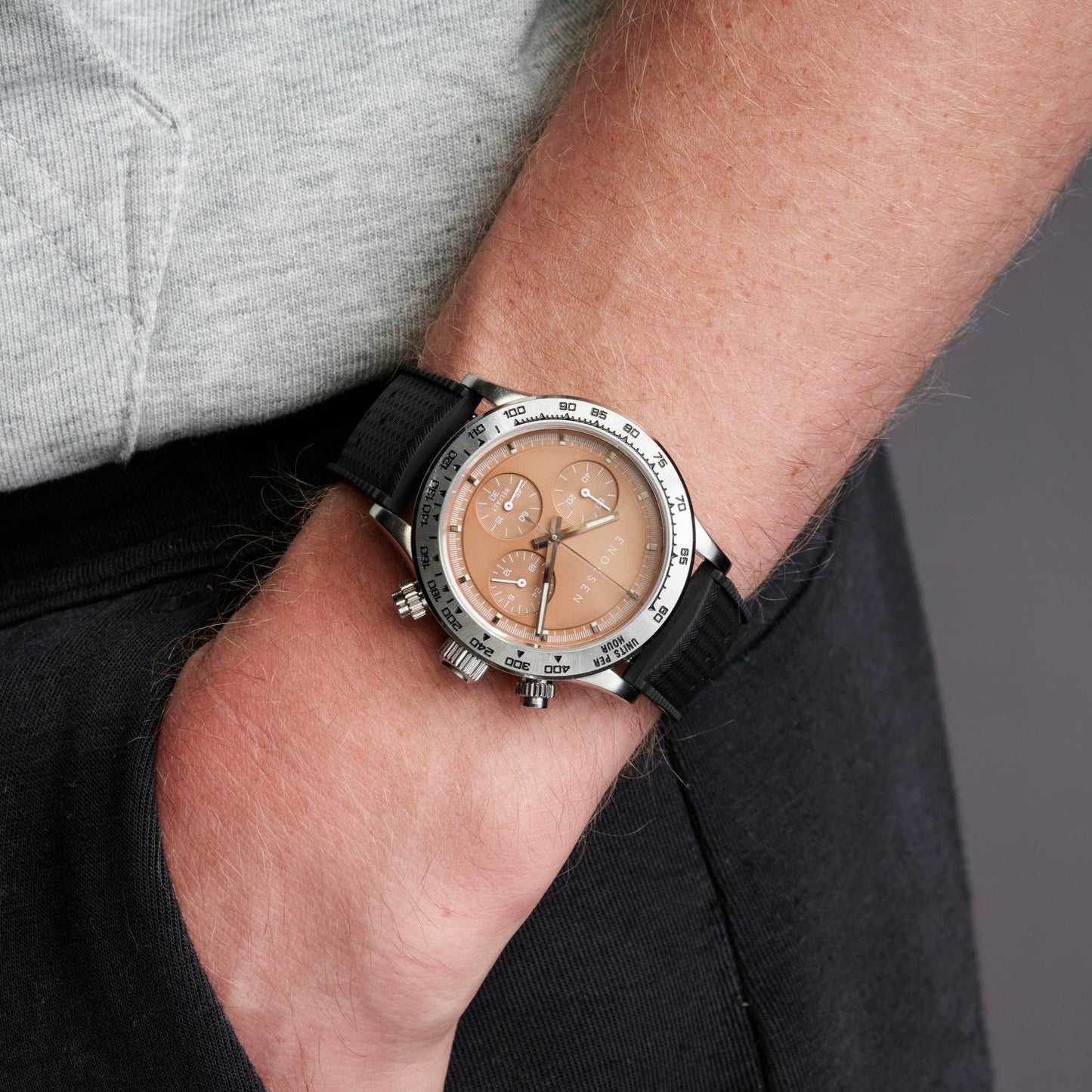 KRONO E08/D ◇ Meca-Quartz Chronograph - 39mm - Salmon Steel